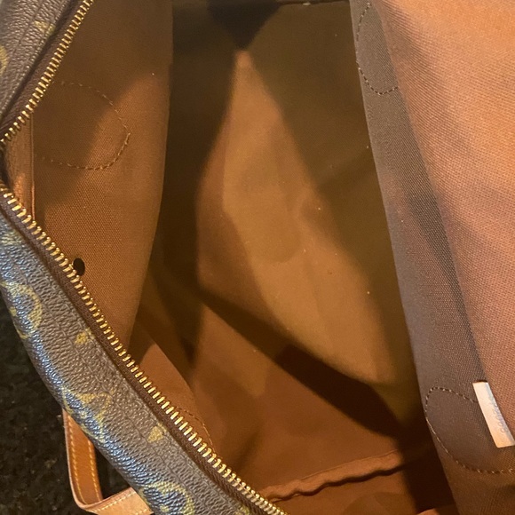 Louis Vuitton Montorgueil PM Monogram Purse - Picture 11 of 16